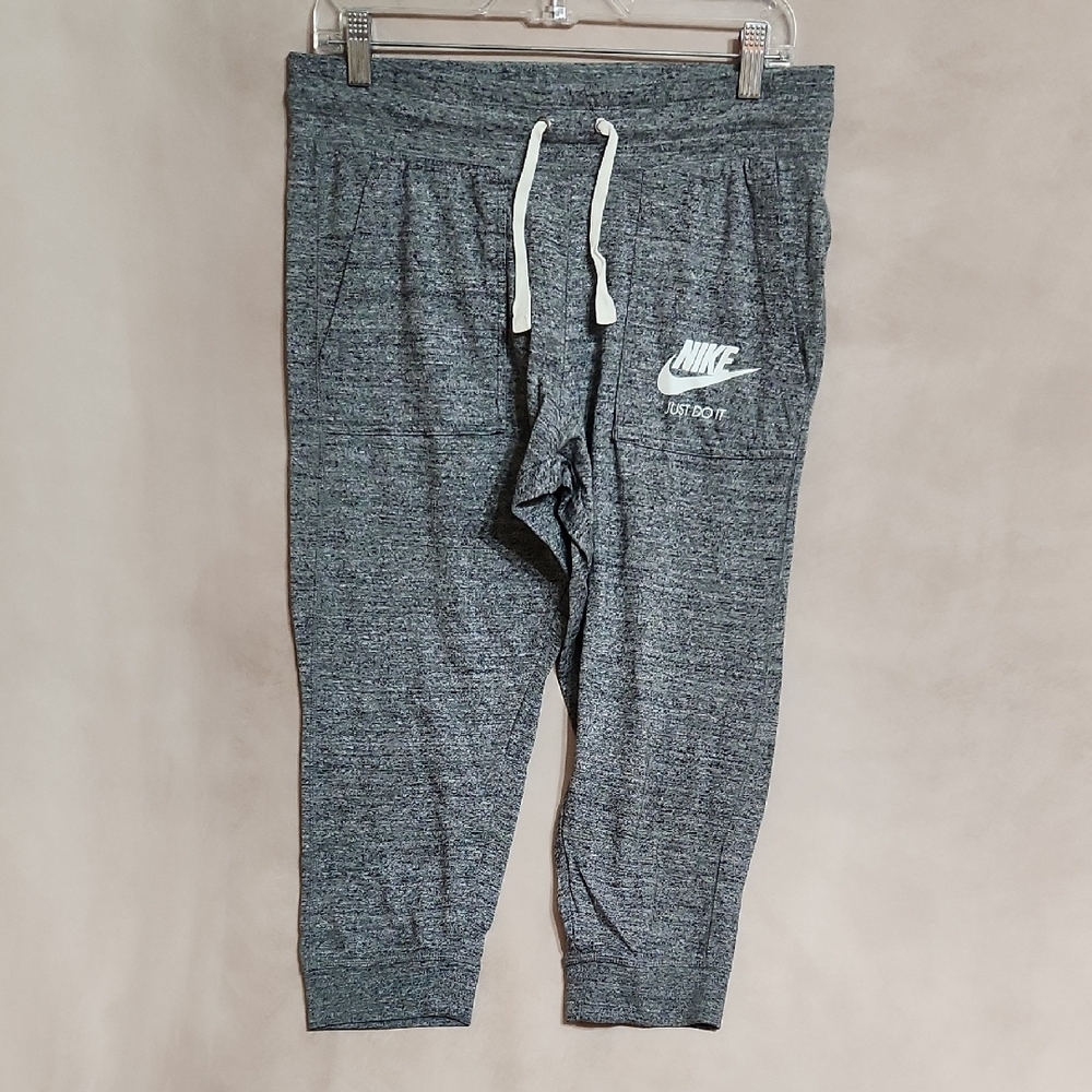 Nike Vintage Capri Women Medium Sports Wear Draw Strings Gray White